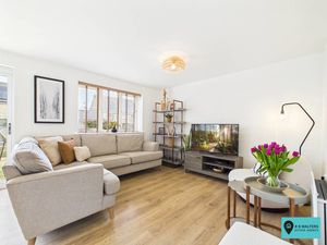 Living Area - click for photo gallery